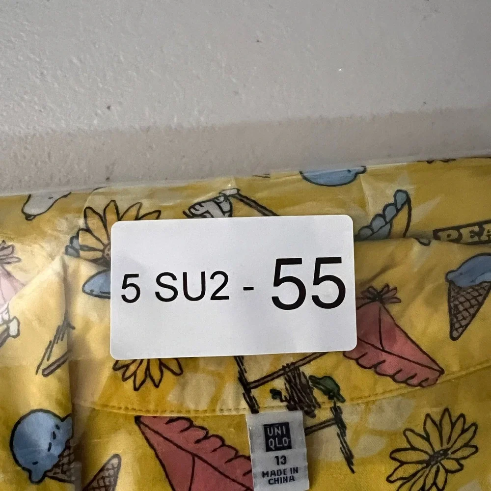 Uniqlo peanuts snoopy